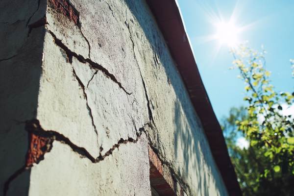 cracks in outside walls of a house
